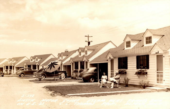 Siesta Motor Court - Old Postcard